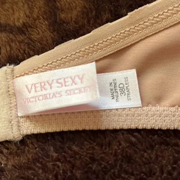 Victoria’s Secret Very Sexy Bra - Picture 3 of 11